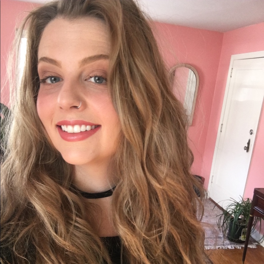 Meet your Posher, Korie